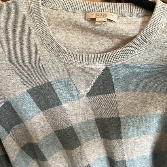 Burberry  Brit Blouse  excellent condition size medium. - Picture 2 of 8